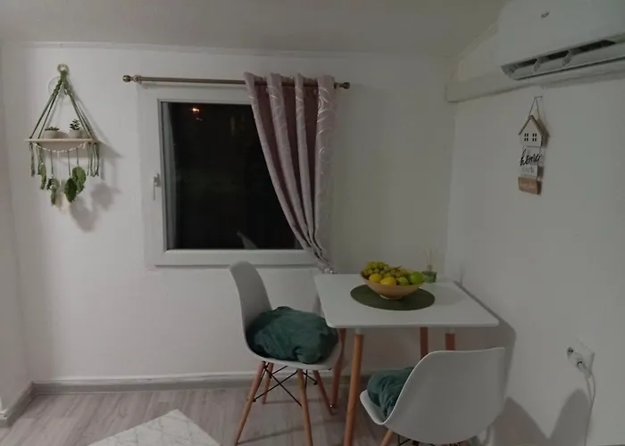 Mali Kutak * Gradacac